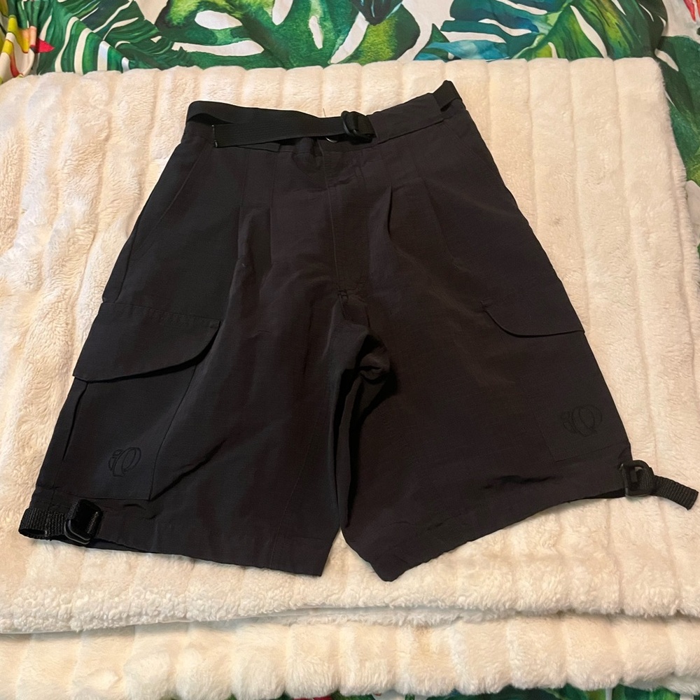 Pearl Izumi XS/S Technical Wear Black High Waist Belted Cargo Fall Cycling Short